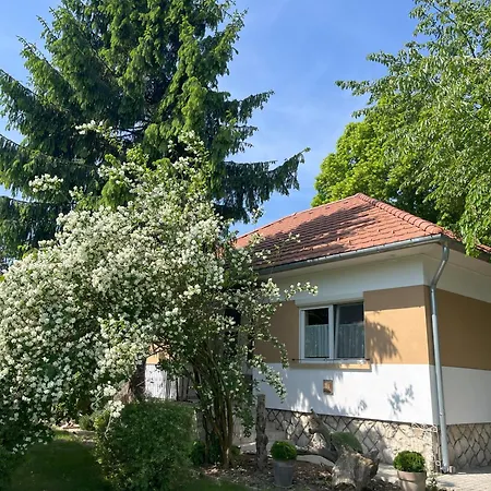 Cseresznyes Haz * Lipót