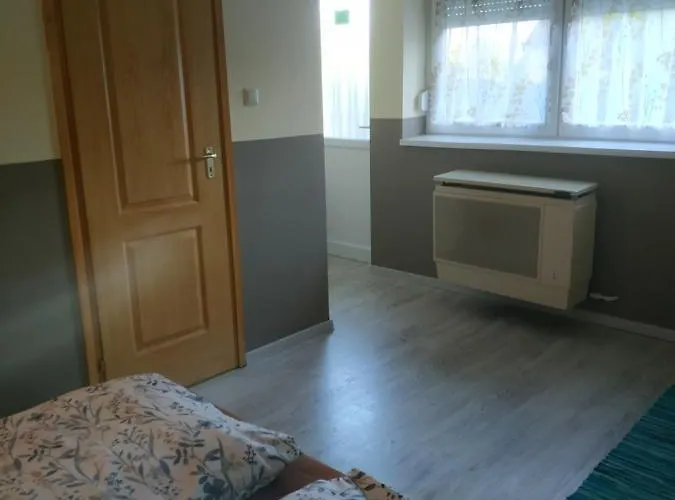 Cseresznyes Haz Apartament *