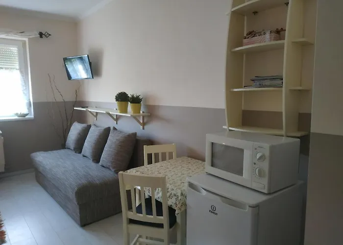 Cseresznyes Haz Apartament *